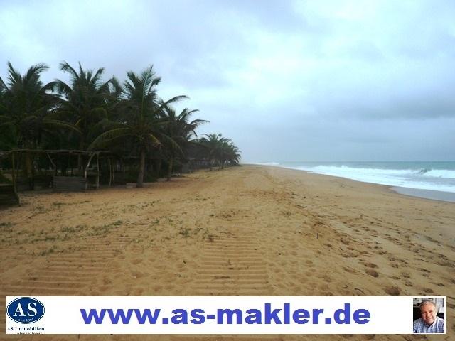 Cotonou (Benin)., ca. 4.500 qm Grundstück direkt am Meer mit Strandnutzung!